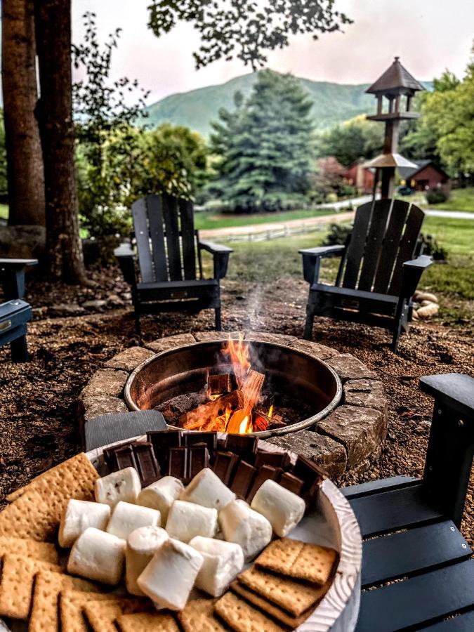 Ole Smoky Bnb - Game Room, Hot Tub, Mtn Views! 鸽子谷 外观 照片