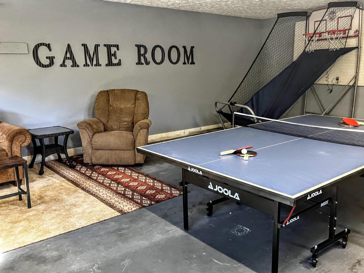 Ole Smoky Bnb - Game Room, Hot Tub, Mtn Views! 鸽子谷 外观 照片